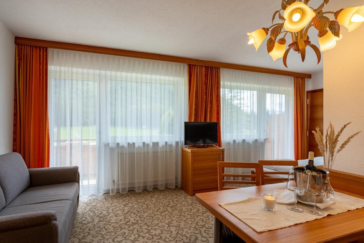 Kinderhotel Laerchenhof Obsteig Esterno foto
