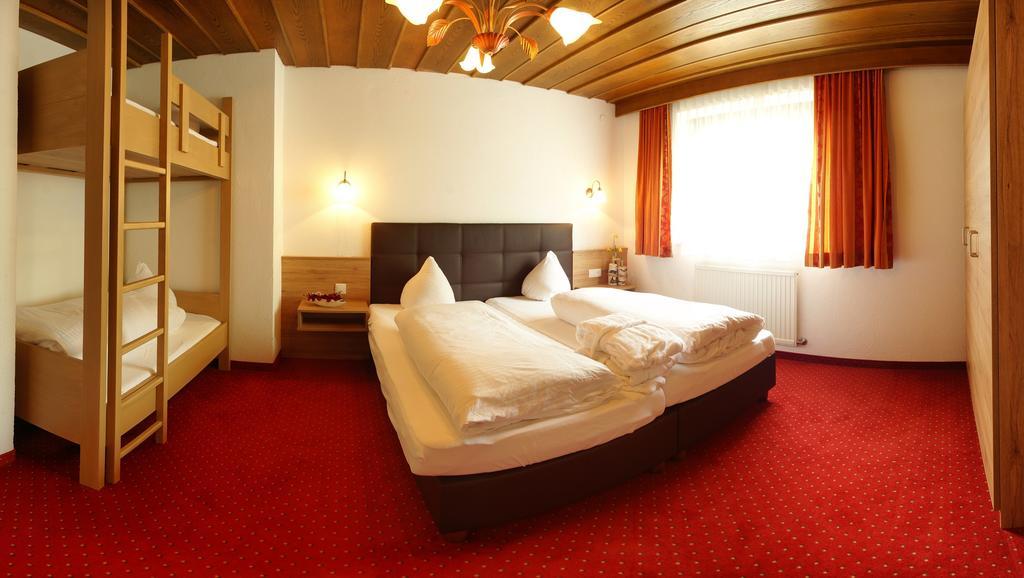 Kinderhotel Laerchenhof Obsteig Camera foto