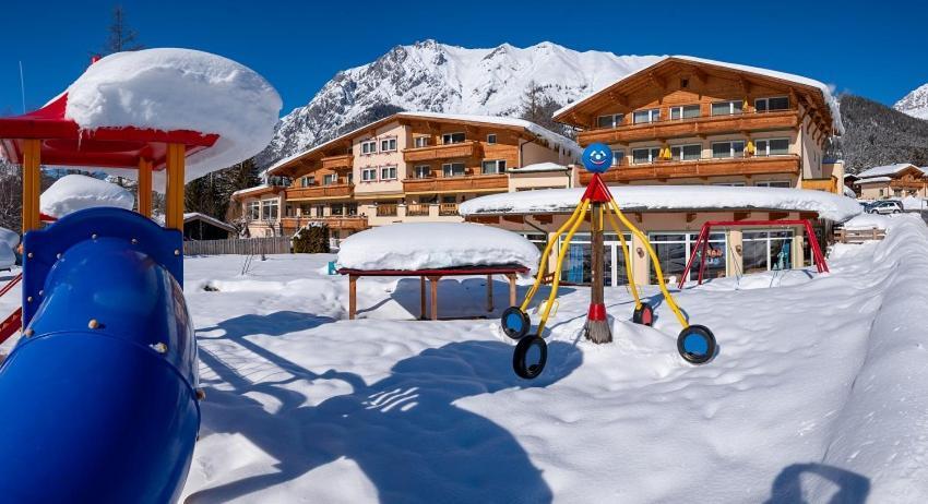 Kinderhotel Laerchenhof Obsteig Esterno foto